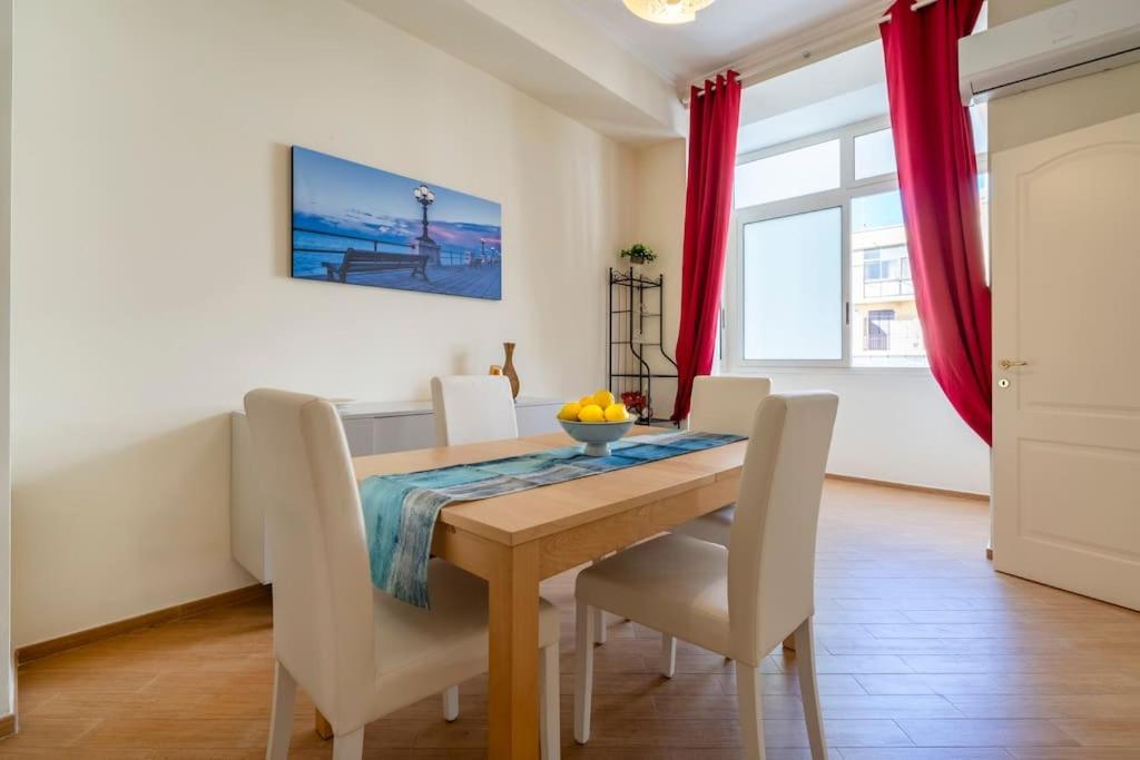 Carlotta - Italian Living Apartment บารี ภายนอก รูปภาพ