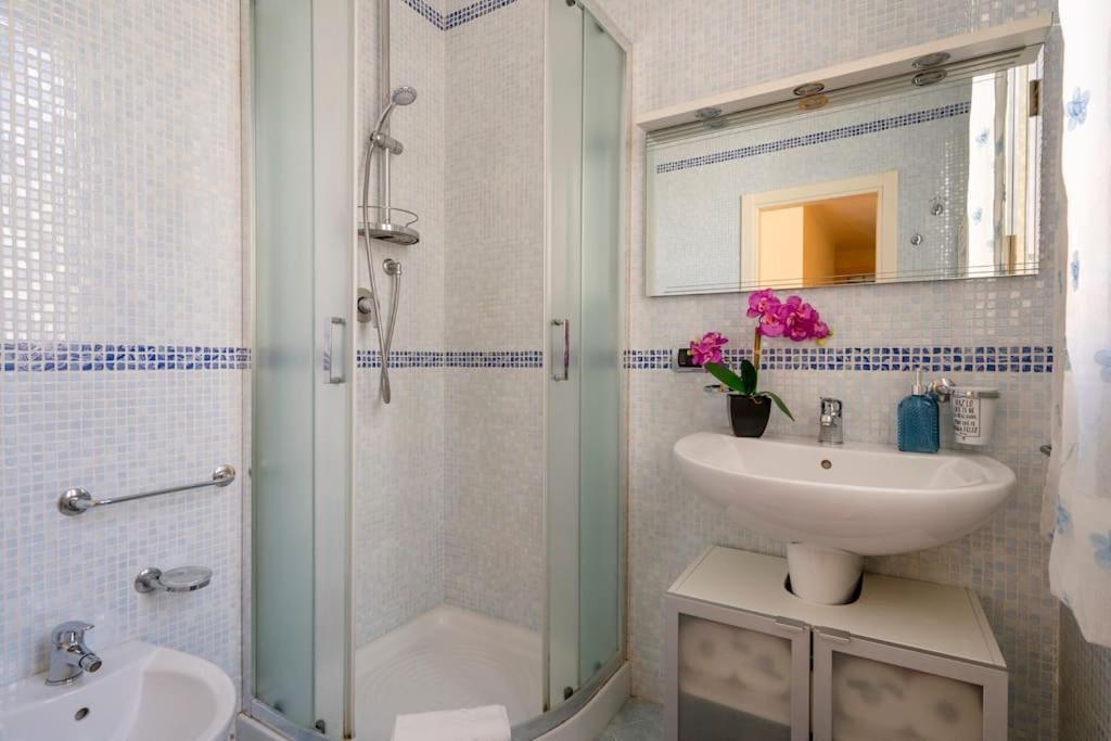 Carlotta - Italian Living Apartment บารี ภายนอก รูปภาพ